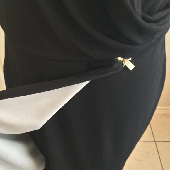 Vince Camuto Black Faux Draped Wrap Zip Dress - Picture 4 of 8